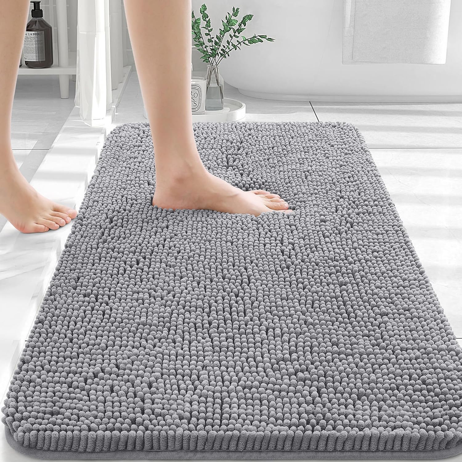 SoftHaven™ – Ultra Soft Chenille Bath Mat for Spa-Like Comfort