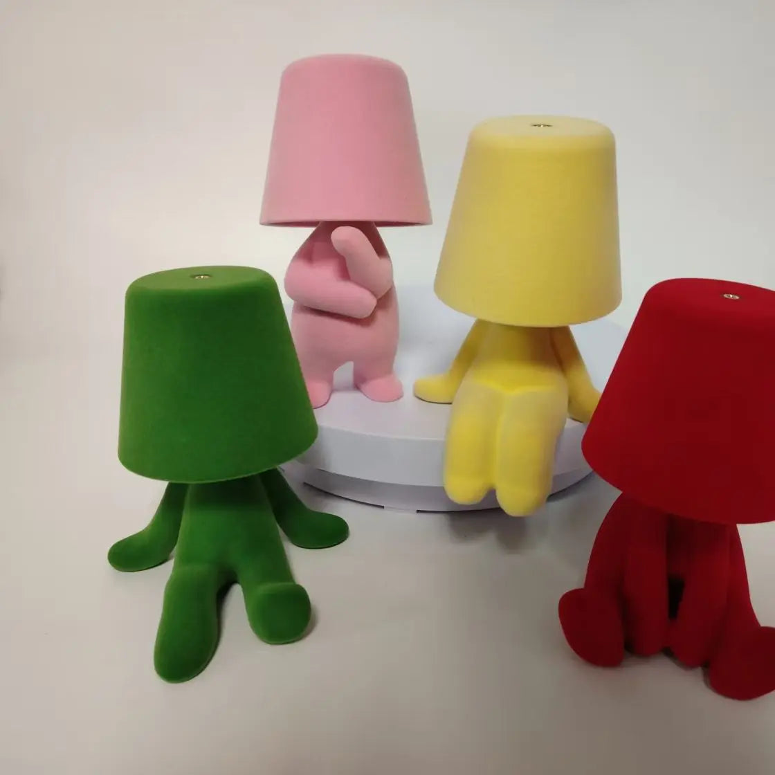 LUMORA™ – GOLD THINKER NIGHT LIGHT