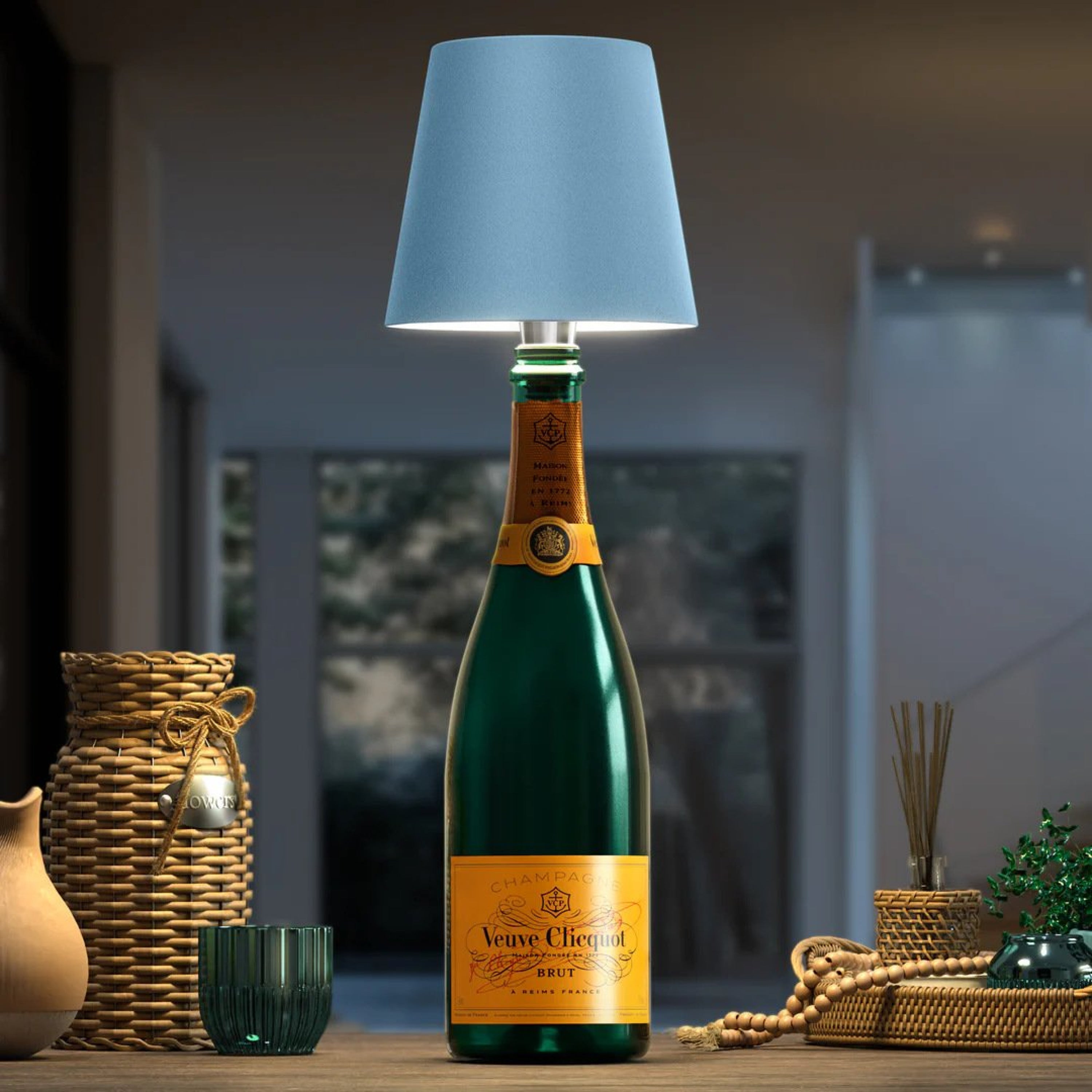 SOLO GLO™ – Cordless Bottle Lamp for Ambient Glow