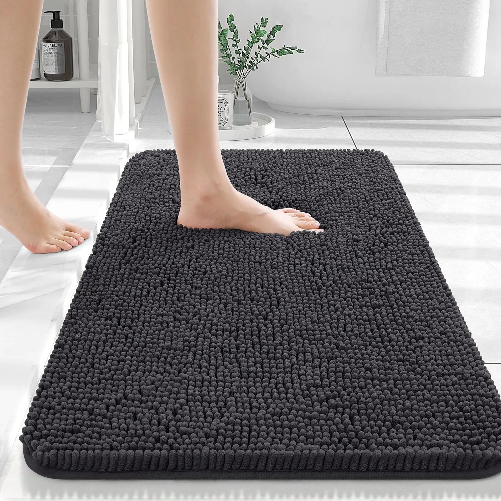 SoftHaven™ – Ultra Soft Chenille Bath Mat for Spa-Like Comfort