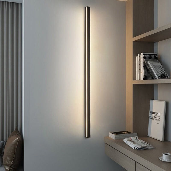 Linear LED Wall Lamp with Matte Finish