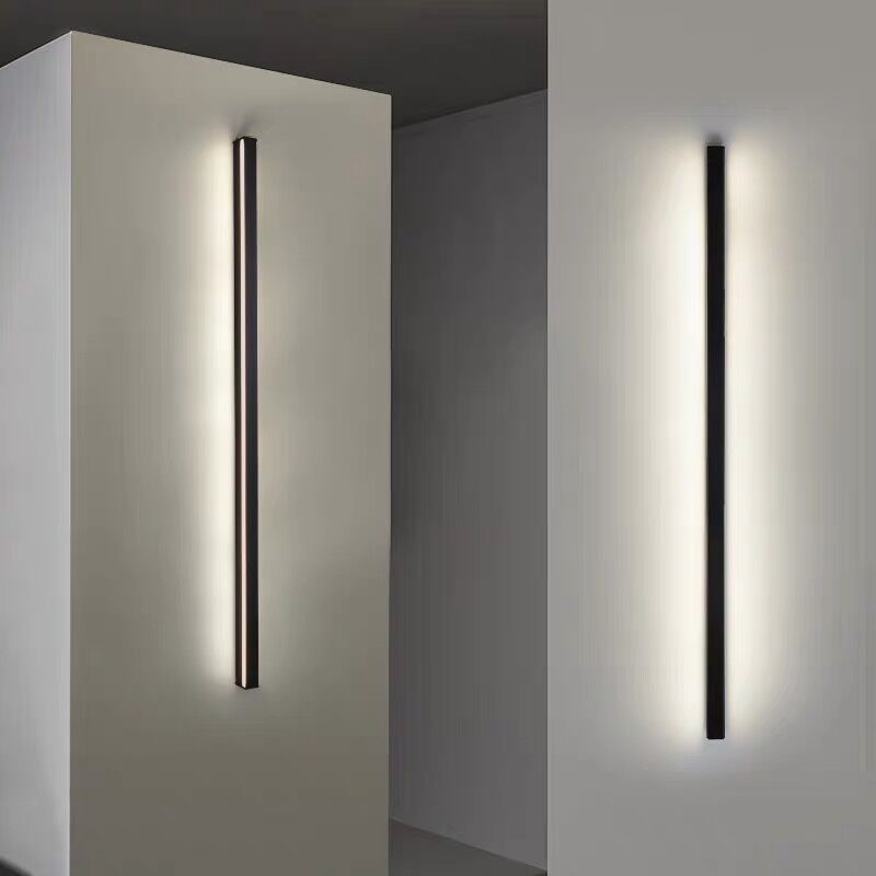 Linear LED Wall Lamp with Matte Finish