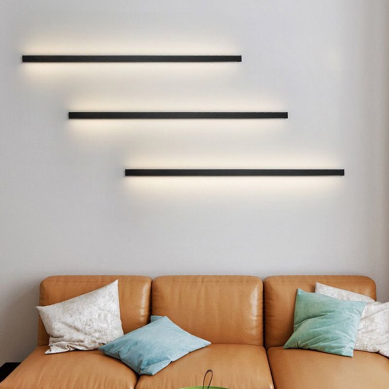 Linear LED Wall Lamp with Matte Finish