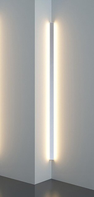 Linear LED Wall Lamp with Matte Finish