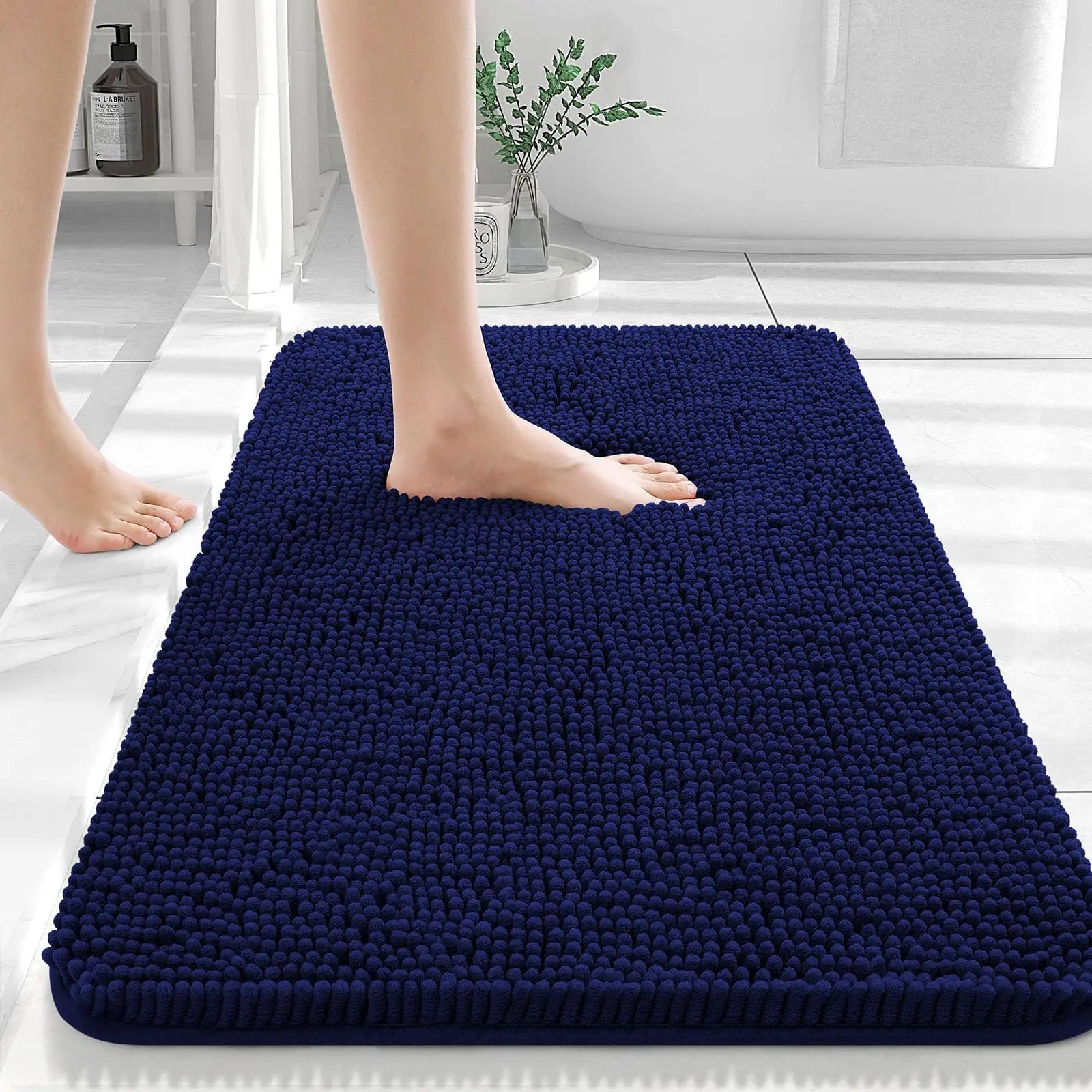 SoftHaven™ – Ultra Soft Chenille Bath Mat for Spa-Like Comfort